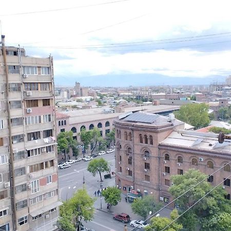 Large Apt Near Republic Square Apartment Yerevan Exterior photo
