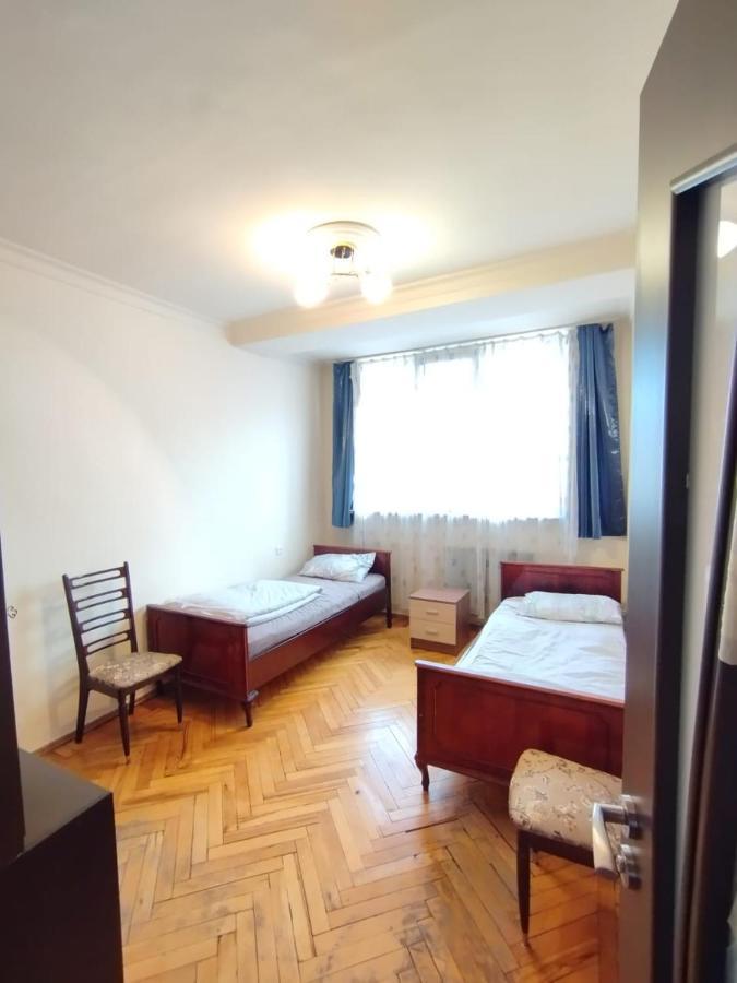 Large Apt Near Republic Square Apartment Yerevan Exterior photo